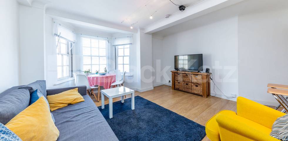 			MINS TO OXFORD STREET & HYDE PARK!, 1 Bedroom, 1 bath, 1 reception Flat			 Park West, Edgware Road , MARBLE ARCH
